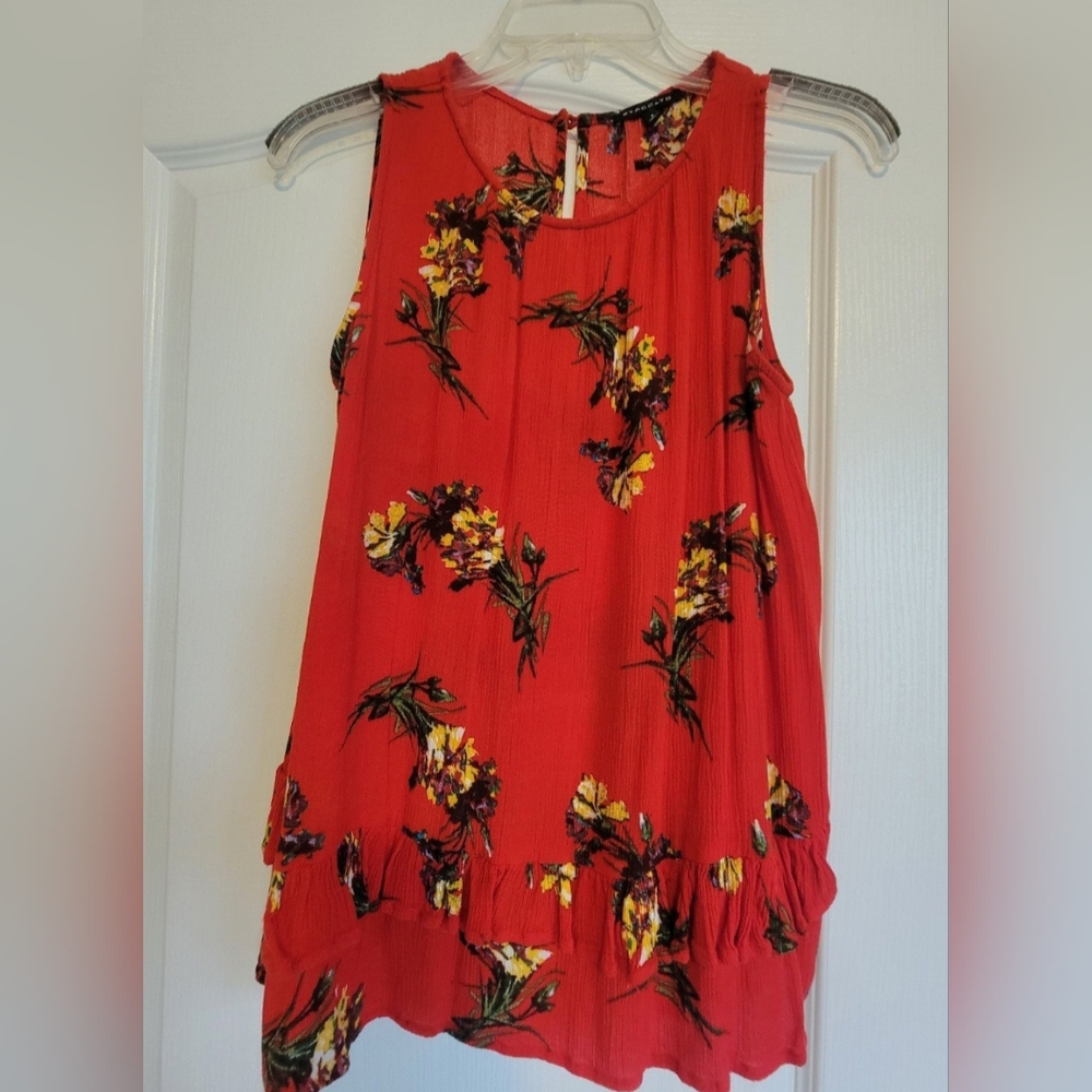 EUC Red Floral Tank Top Blouse Summer Spring Boho Ruffle Small Boutique Staccato